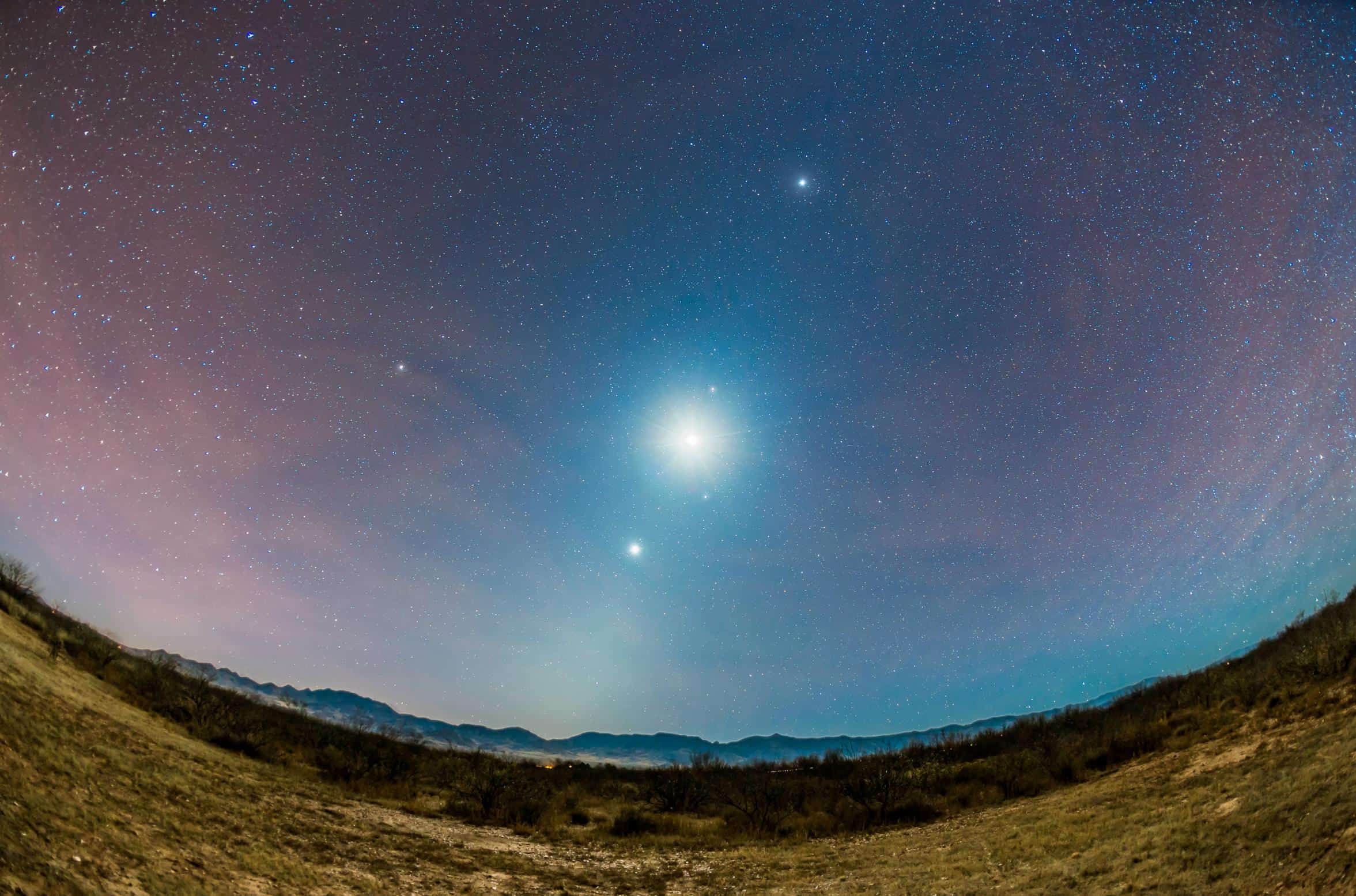 SAUDI ARABIA TO WITNESS CLOSEST CONJUNCTION OF TWO PLANETS, MERCURY AND MARS