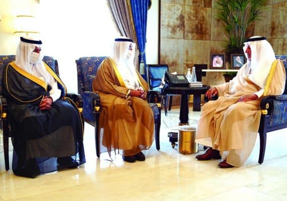 Khaled Al-Faisal receives the Secretary of the Gulf Cooperation Council