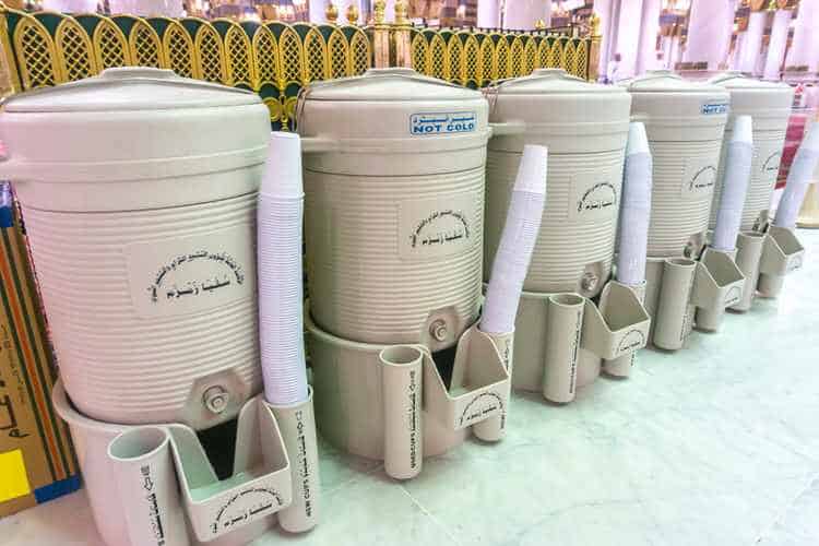 The Noble Prophet's Mosque restores Zamzam jerry cans after lifting them for one year & half
