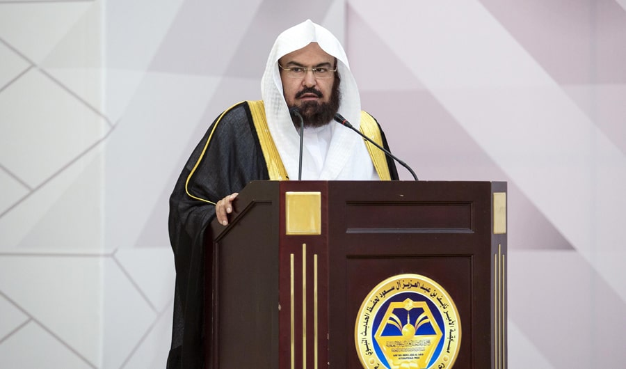 Al-Sudais calls for establishing a calligraphers' institute of Kaaba's covering.