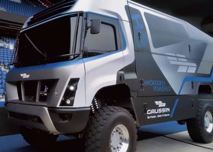 A hydrogen truck designed by Pininfarina participates in Dakar Rally 2022