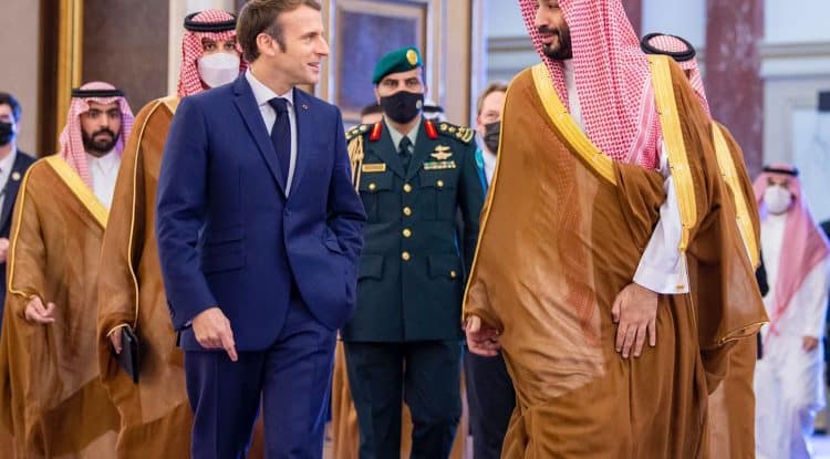 Crown Prince Mohammed bin Salman receives French President Emmanuel Macron