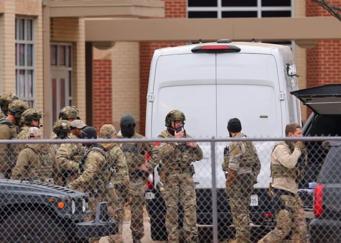 Standoff at Texas synagogue ends with all hostages safe
