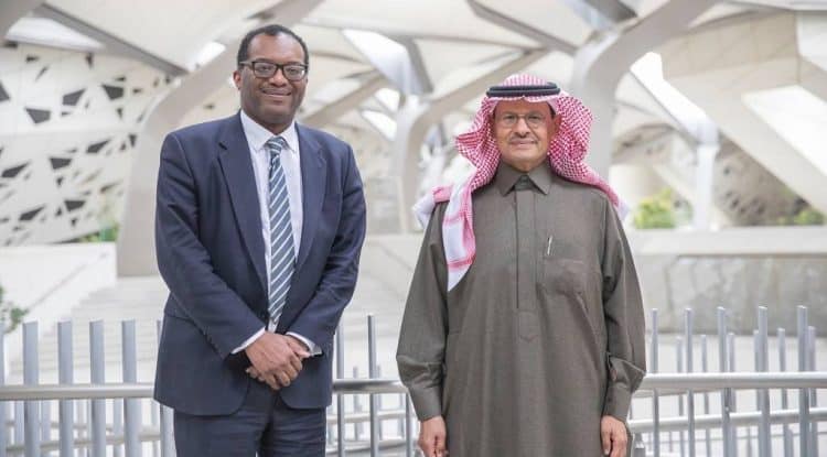Saudi Energy Minister Meets his UK counterpart, discuss cooperation