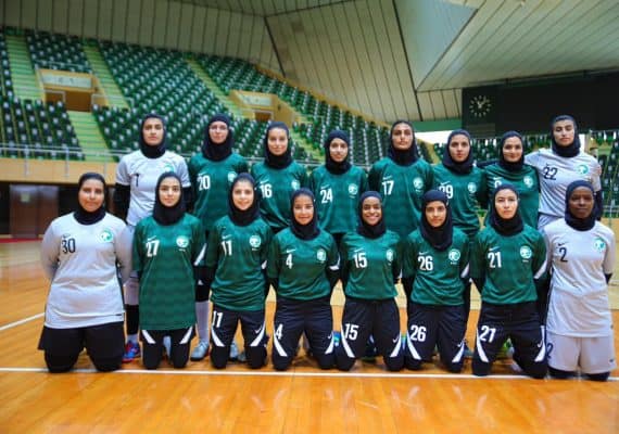 Pele congratulates the Saudi women's team on its 1st International Match