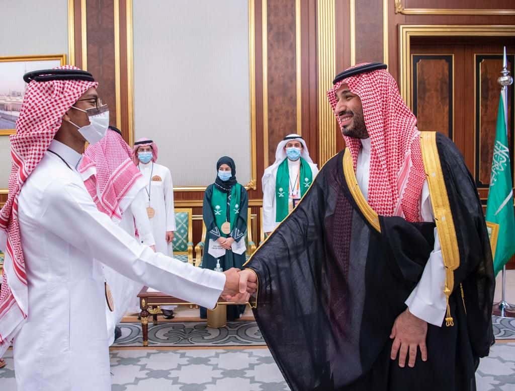 Crown Prince receives a delegation of King Abdulaziz and His Companions Foundation for Giftedness