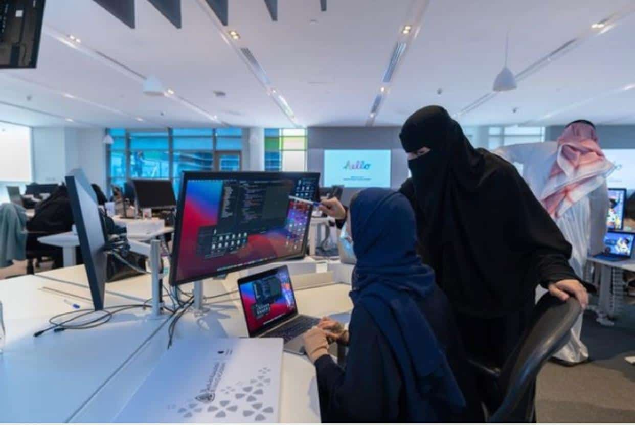 Female app developers launch business startups, praise Apple’s support