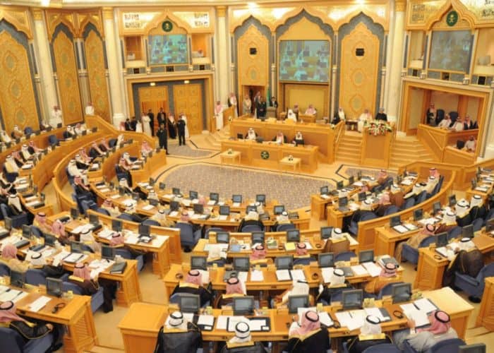 Saudi Shura Council discusses the development of non-oil revenues