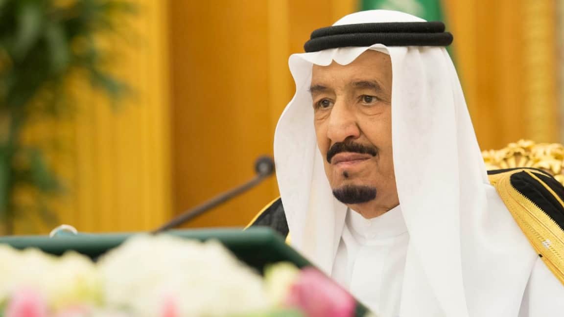 King Salman invites the Emir of Kuwait to attend two summits with China