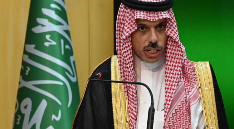 On behalf of King Salman, Faisal bin Farhan heads the Saudi delegation to the Arab Summit
