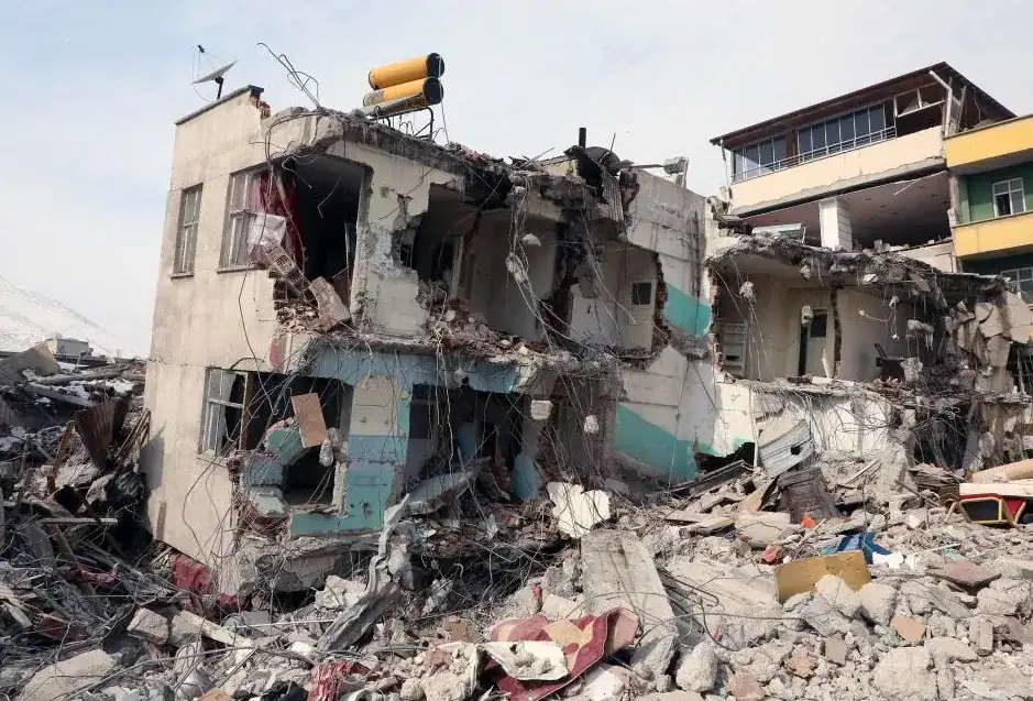 New earthquake in Turkey and Syria leaves 3 dead and hundreds injured