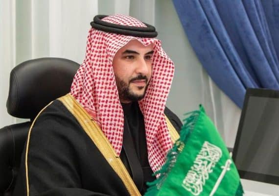 Saudi Defense Minister sponsors the graduation of batch (102) of King Faisal Air College students