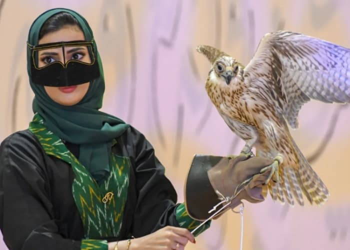 Crossman’s Leather Gloves Shining at Riyadh's Falconry Exhibition