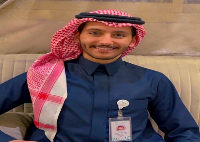 Al-Mukhtari First Saudi Citizen Earns  Master's Degree in Linguistics