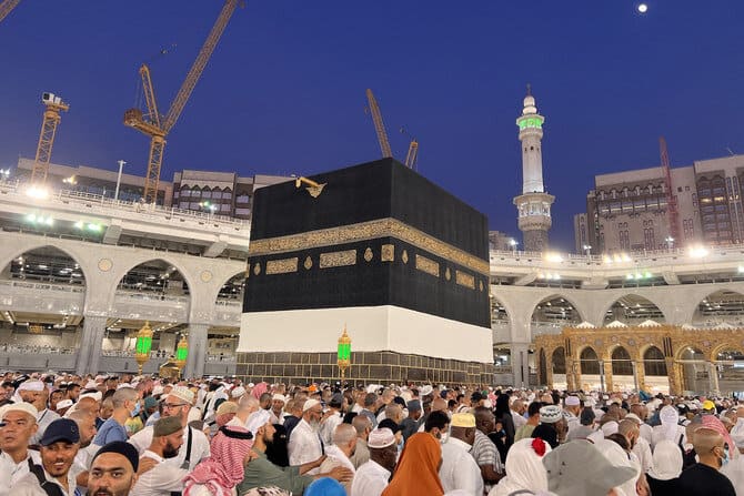 Saudi Hajj, Umrah Min. Meets Bahrain's Min. of Justice