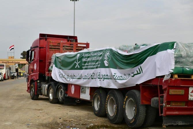 Saudi Humanitarian Relief Convoy Arrives in Gaza