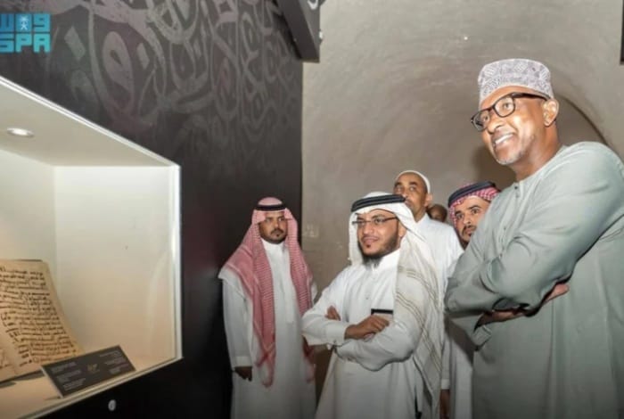 Kenya's Defense Minister Visits Hira Cultural District