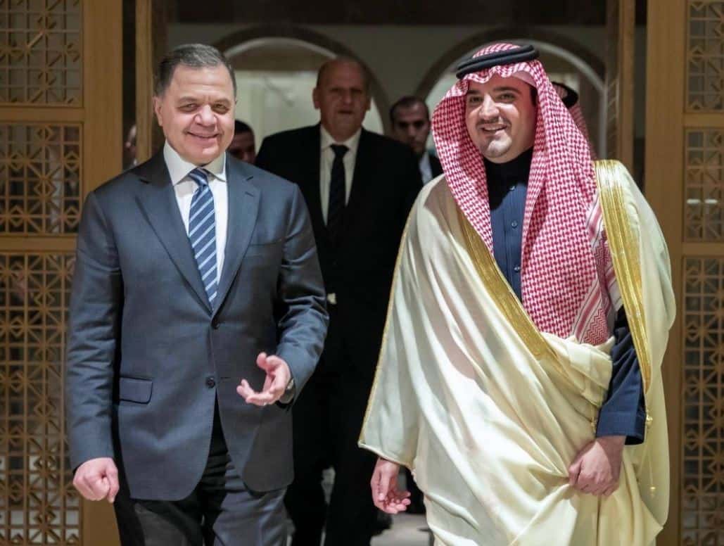 Prince Abdulaziz bin Saud bin Nayef bin Abdulaziz, the Honorary President of the Council of Arab Interior Ministers, met Mahmoud Tawfiq, the Minister of Interior of Egypt. The meeting, held in Tunisia the security cooperation between the two countries.