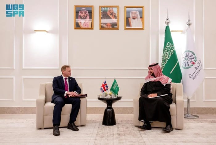 KSA Defense Minister Meets his British Counterpart