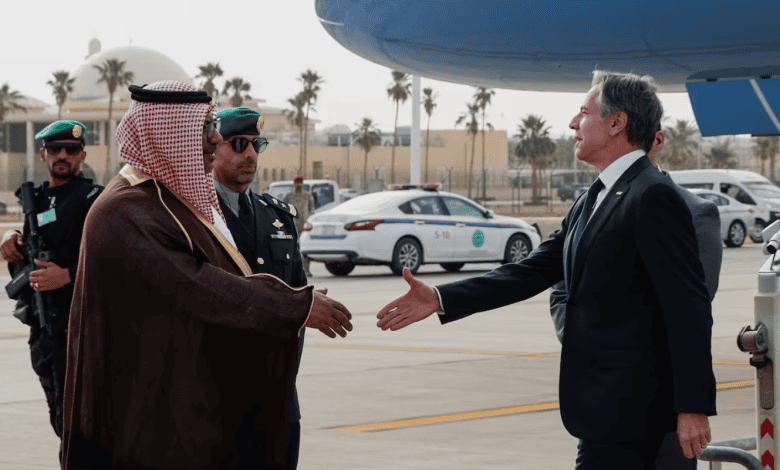 Blinken Arrives in Saudi Arabia to Discuss Post-war Gaza