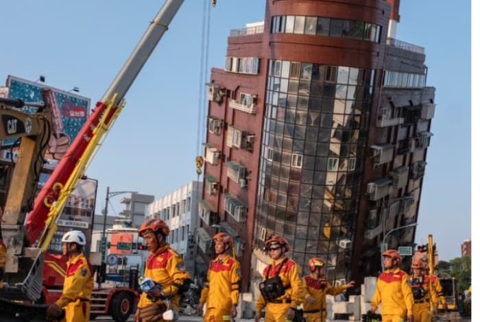  More than 600 People Trapped Following Taiwan's Magnitude-7.2 Earthquake
