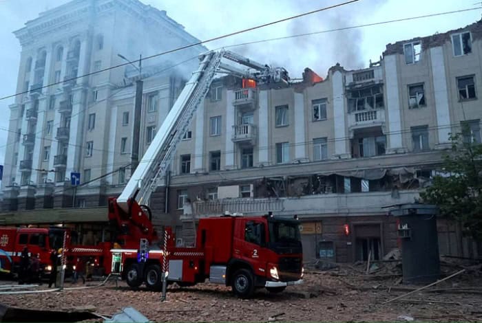 Nine Killed in Russian Strikes on Ukraine