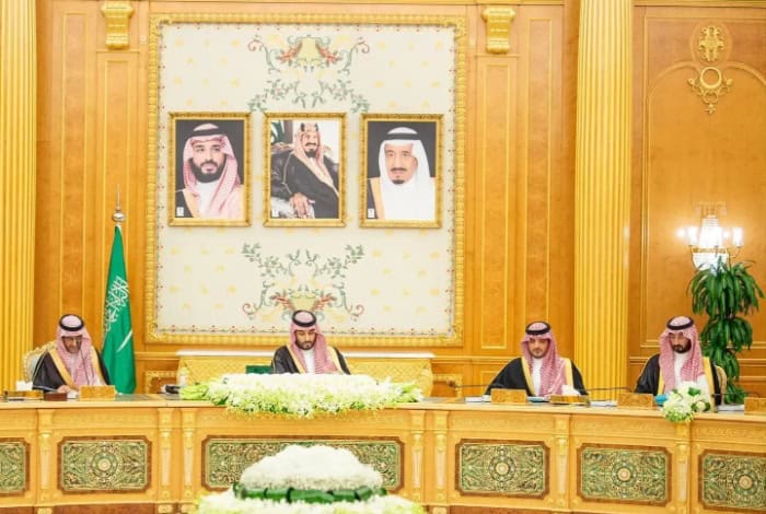 Crown Prince Chairs Cabinet Session to Review WEF Outcomes