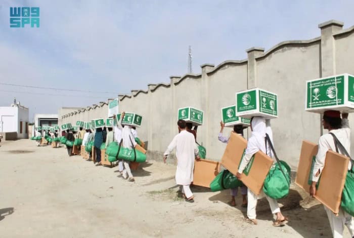 KSrelief Distributes 1,367 Shelter Bags in Pakistan