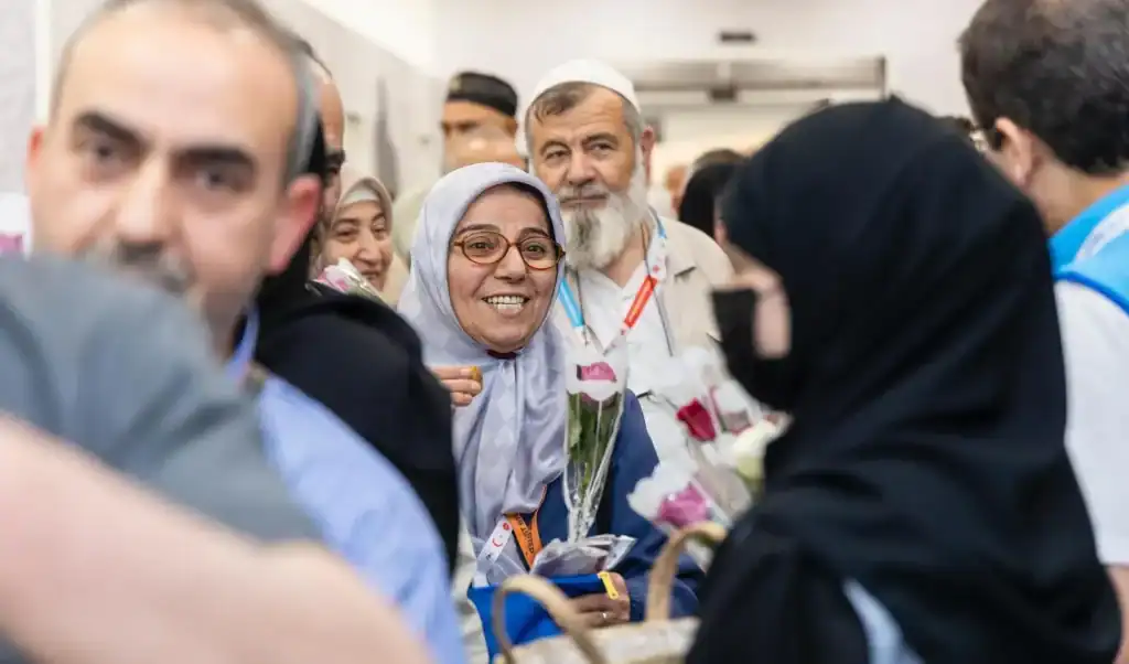 Hajj Season 2024 Kicks off: Saudi Arabia Welcomes First Batches of Pilgrims