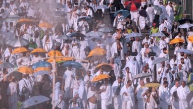 In photos: Thousands of Muslims Gather on Mount Arafat