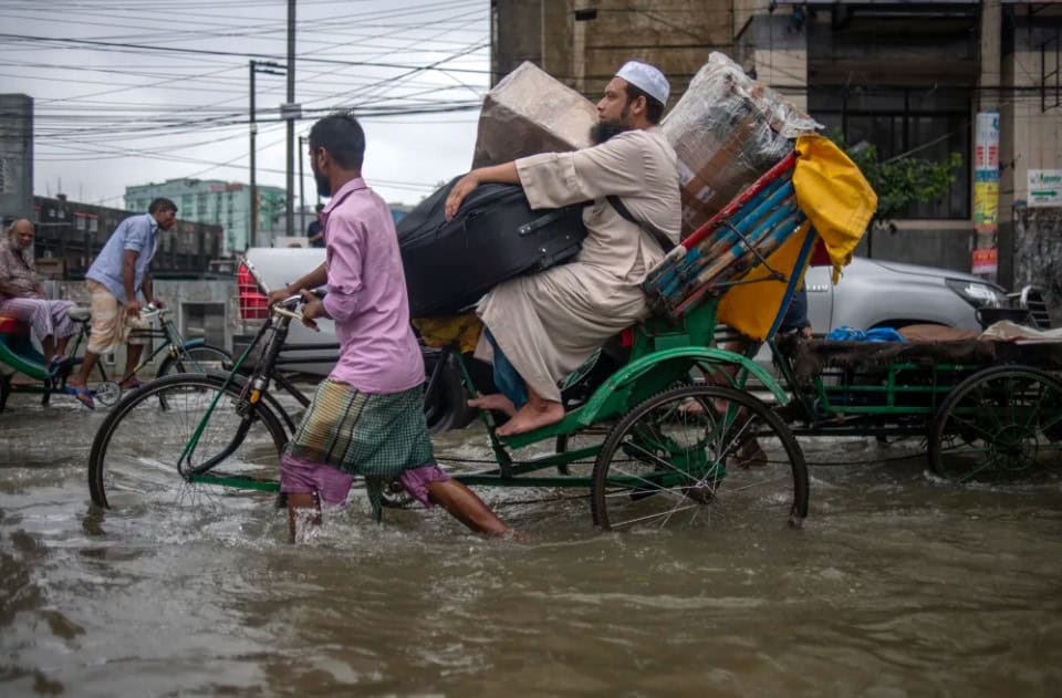 Floods Strand over 2mn People in Bangladesh