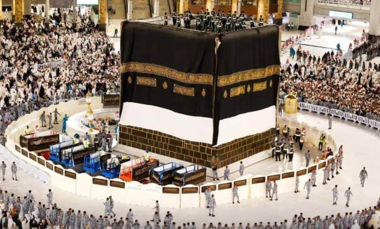 Holy Kaaba Adorned with New Kiswa