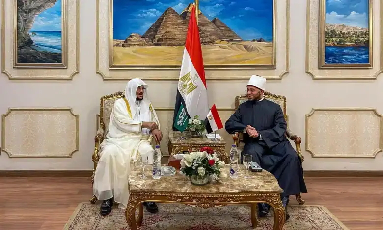 Saudi Minister of Islamic Affairs Meets with Egyptian Minister of Endowments