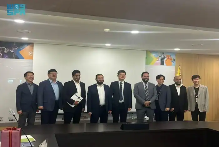 Min. of Education Delegation Visits Educational Companies in Korea