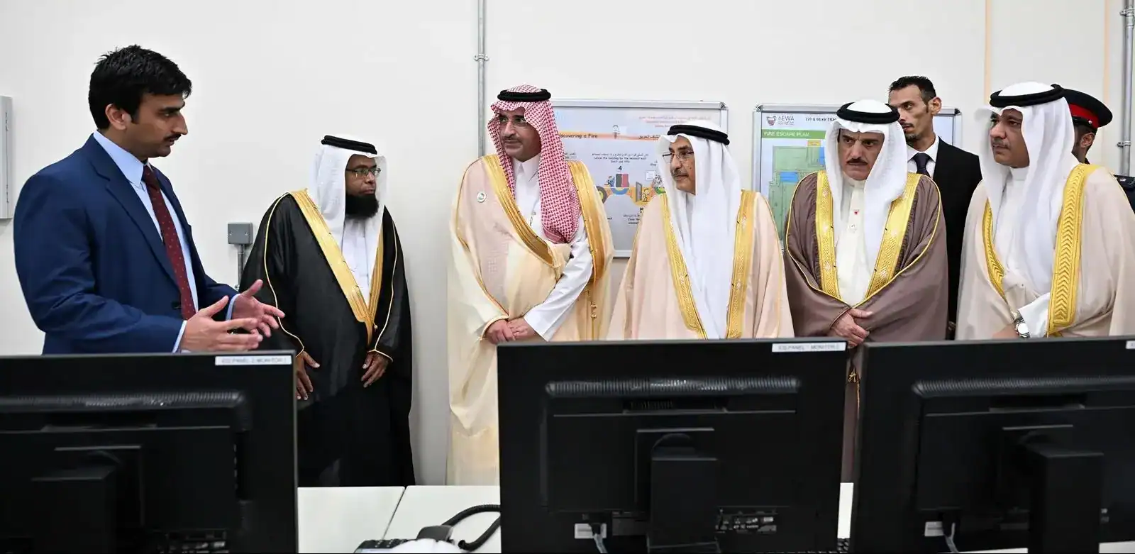 SFD Inaugurates Electricity, Water Stations in Bahrain