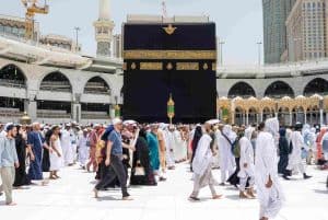 Saudi Arabia Enhances Umrah Departure Process, Warns Against Overstaying