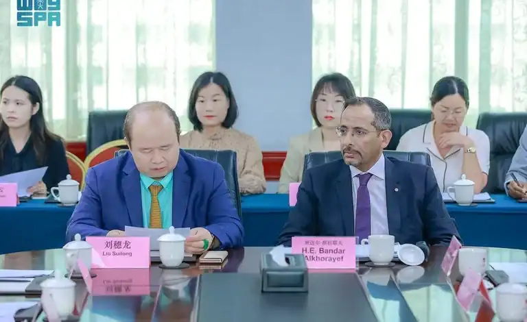 Al-Khorayef Calls on Chinese Companies to Invest in Car, Aircraft, Machinery Manufacturing