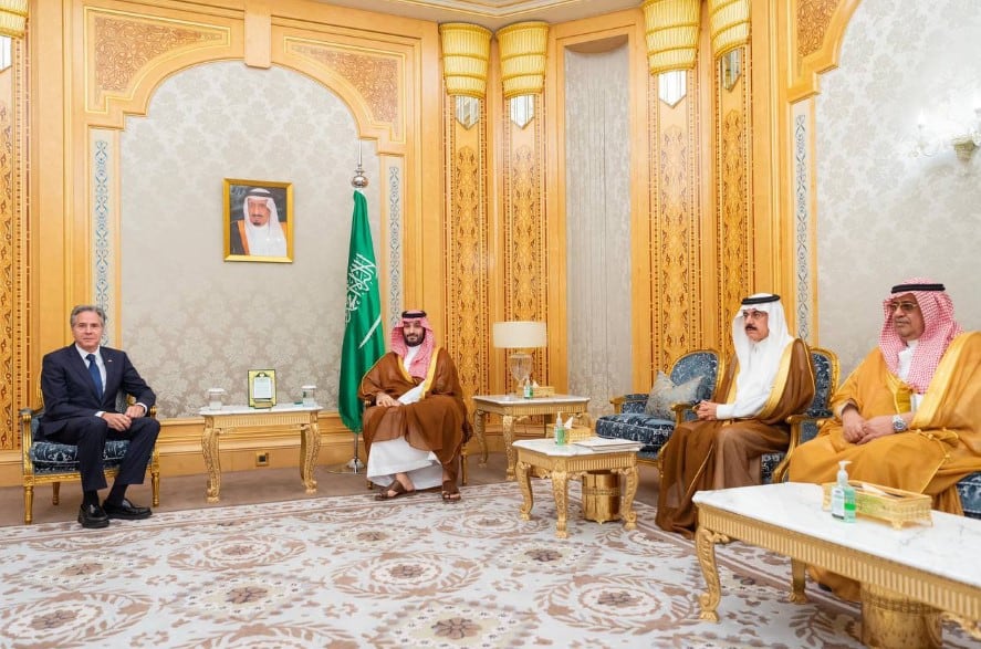 Saudi Crown Prince Receives US State Secretary in Riyadh