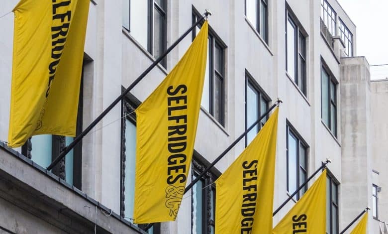 PIF Acquires 40% Stake in Selfridges, Partnering with Central Group