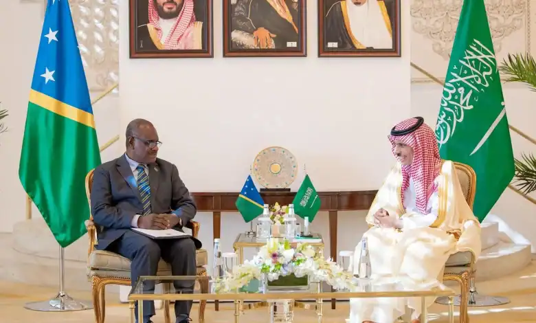 Saudi Foreign Minister Welcomes Solomon Islands officials in Riyadh