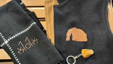 Saudi Artiste Crafts AlUla Heritage on Key Medallions, Stylish Clothes