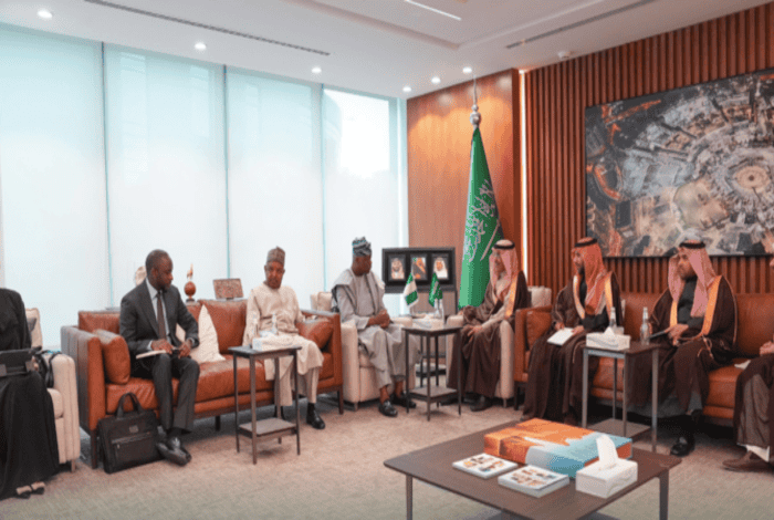 Saudi, Nigerian Ministers Discuss Strengthening Economic Ties