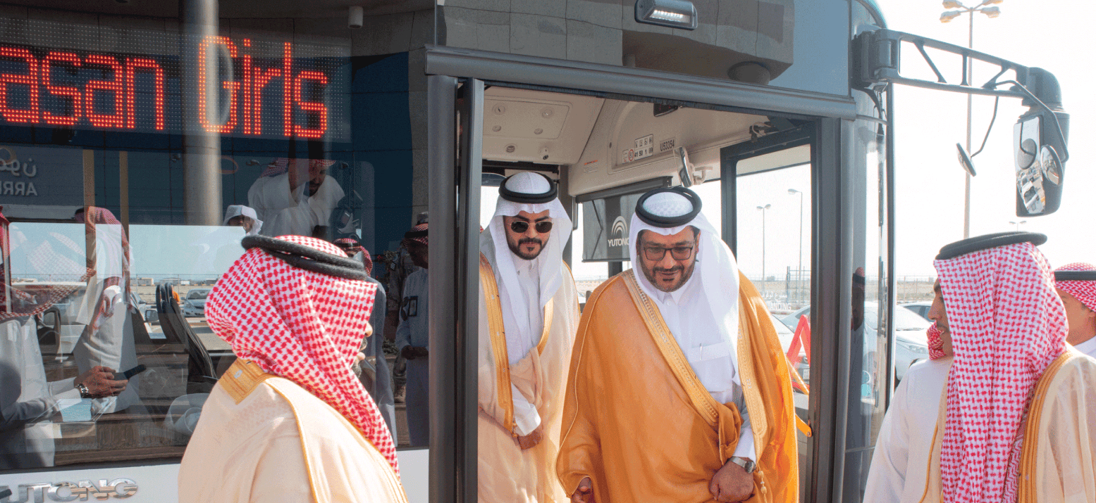 Saudi TGA Inaugurates 1st Public Bus Line in Farasan Island