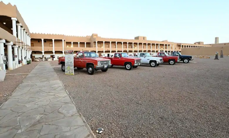Vintage Classic Cars Capture Eyes at Handicrafts Festival in Hail