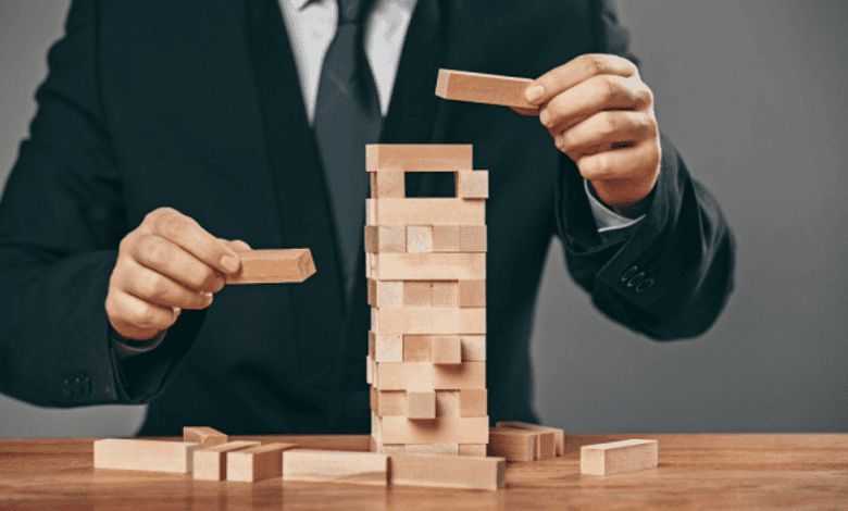 Micromanagement vs. Macro-management: Understanding Impact on Your Team's Success