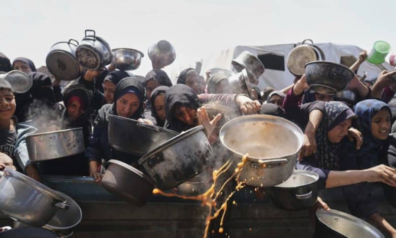 Israel's Aid Blockade Forces Community Kitchens to Close in Gaza