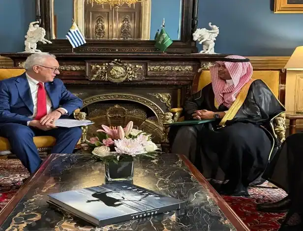 Saudi Ambassador Presents Credentials to Uruguay