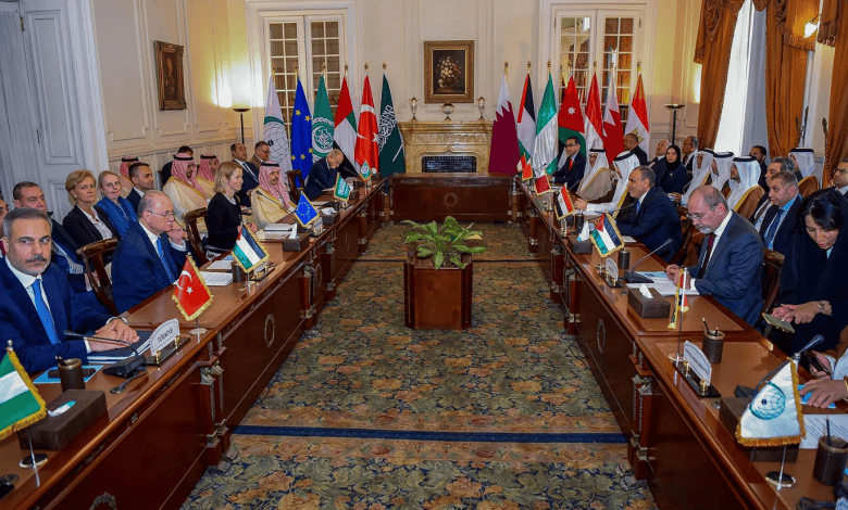 Arab, EU Calls for US to Reconsider Visa Ban on Palestinian Officials