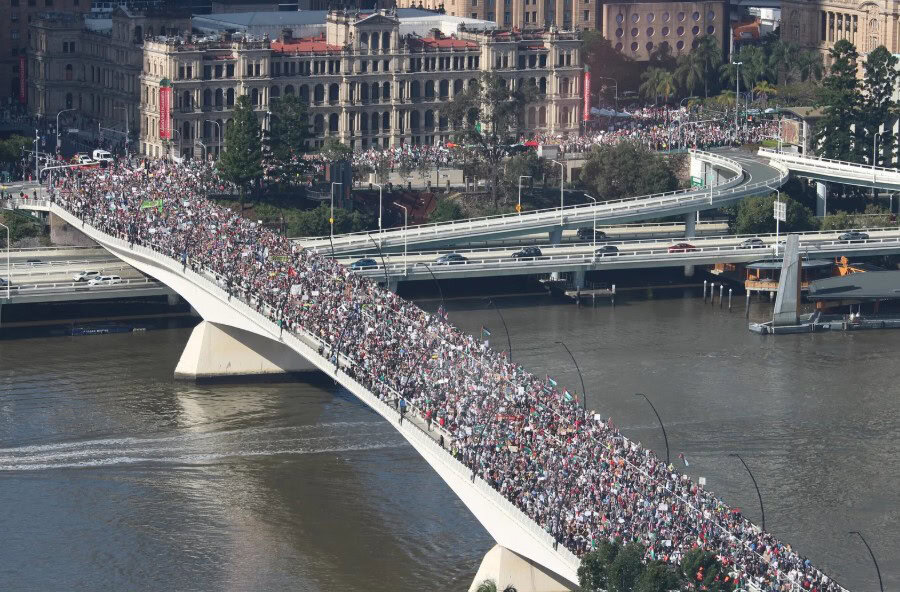 Australians March in Thousands against Gaza War
