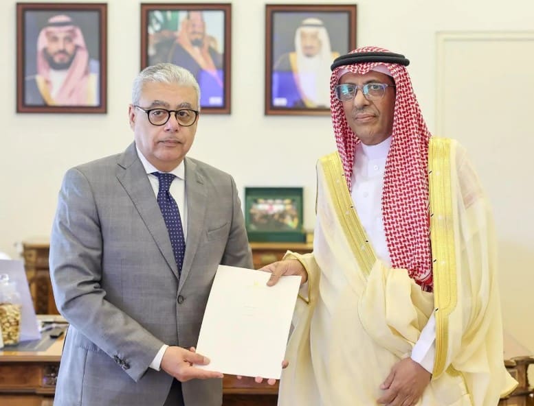 King Salman Receives Written Message from Egypt's Al-Sisi